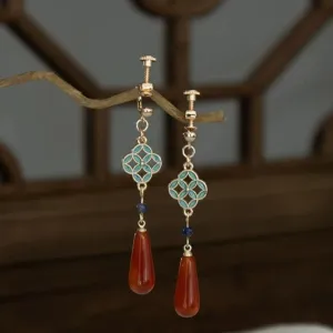 Dangle Earrings: Seneca