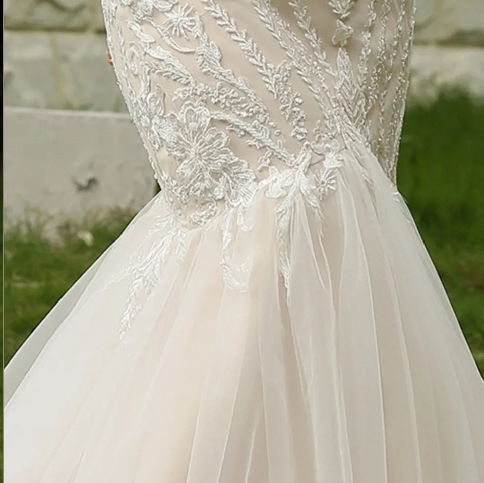 Elegant Beaded Lace Trumpet Tulle Bridal Gown