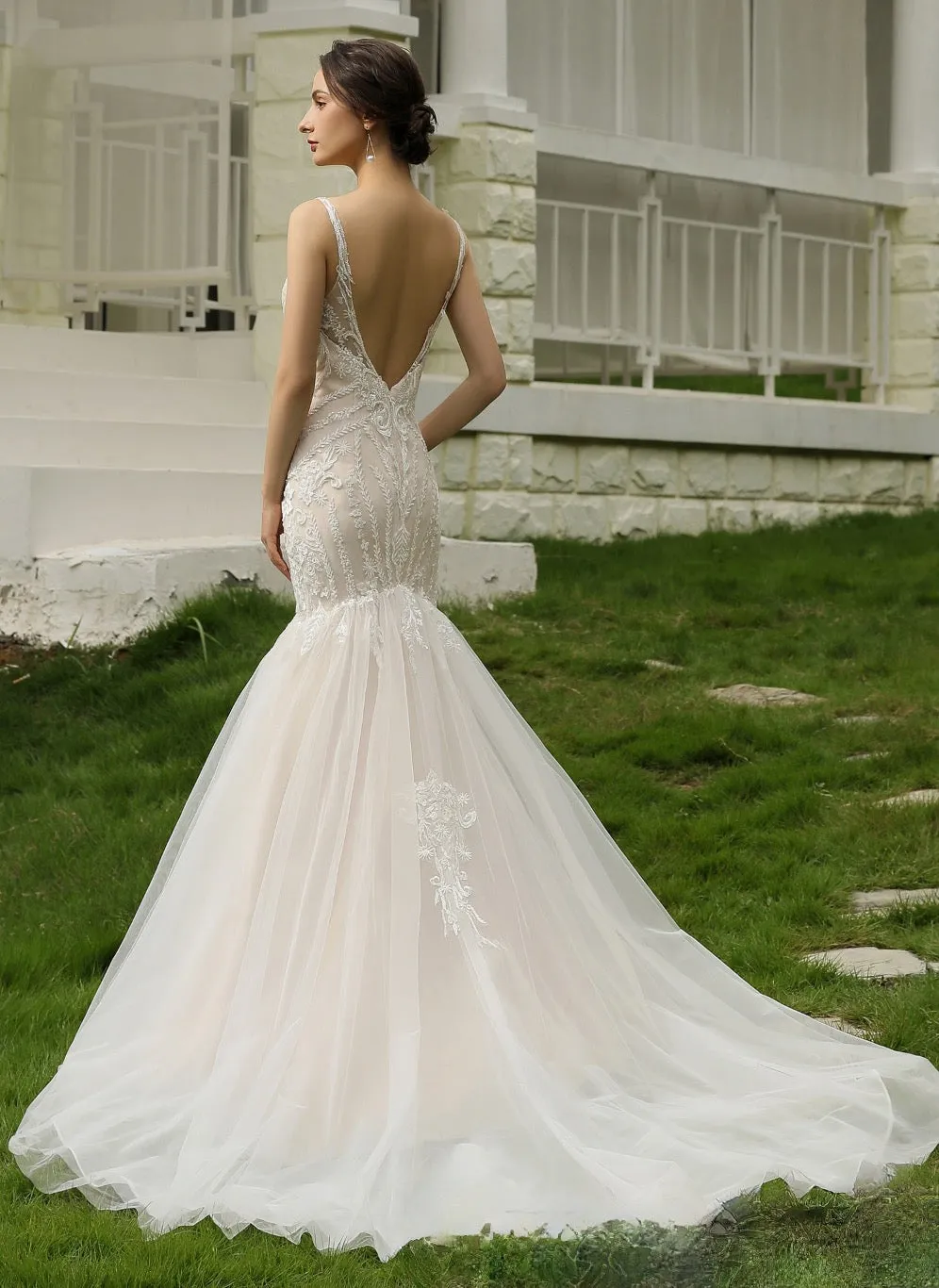 Elegant Beaded Lace Trumpet Tulle Bridal Gown