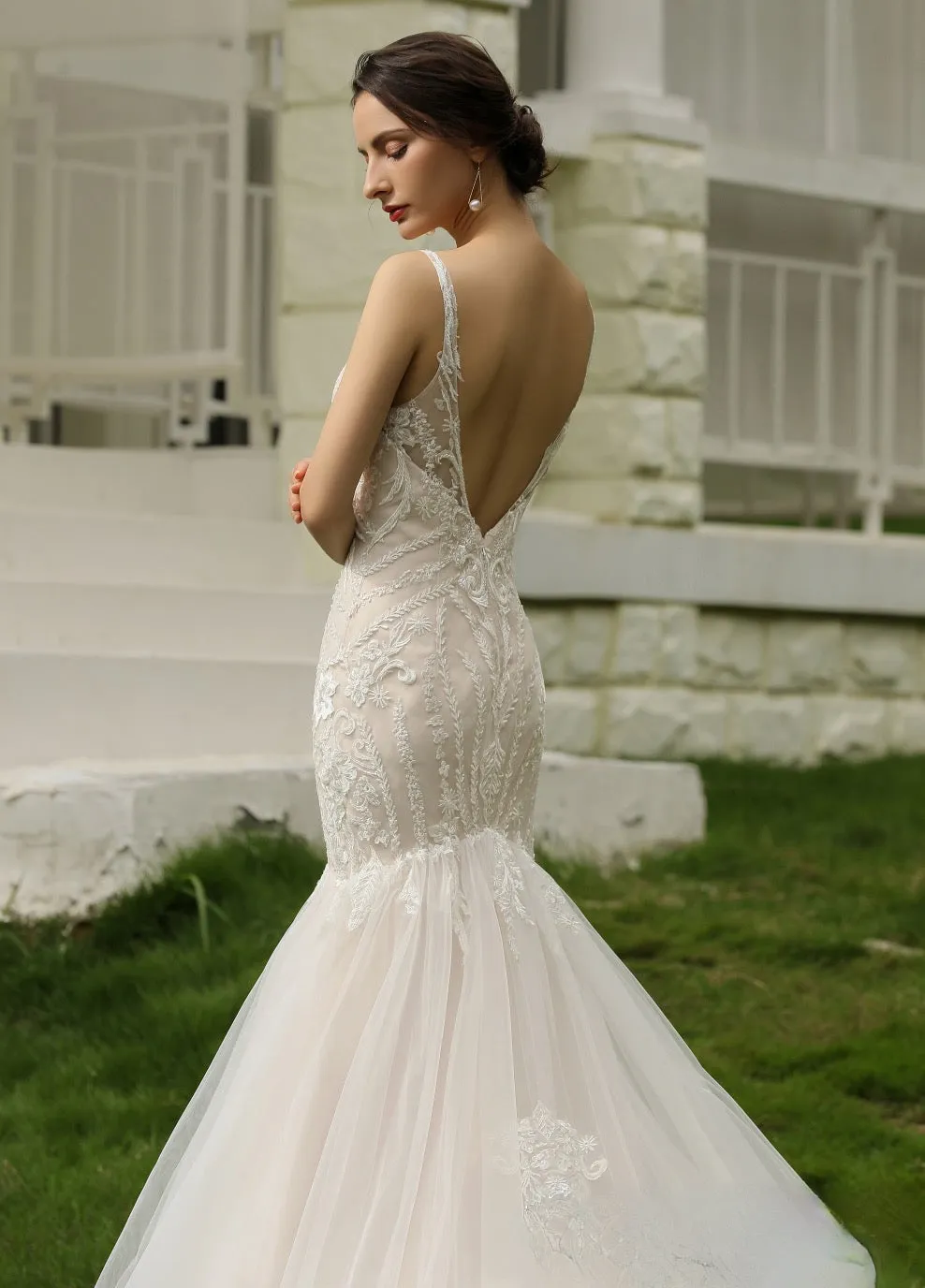 Elegant Beaded Lace Trumpet Tulle Bridal Gown