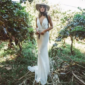 Slender Summer Beach Boho Backless Wedding Gown Bridal Dress