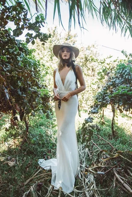 Slender Summer Beach Boho Backless Wedding Gown Bridal Dress