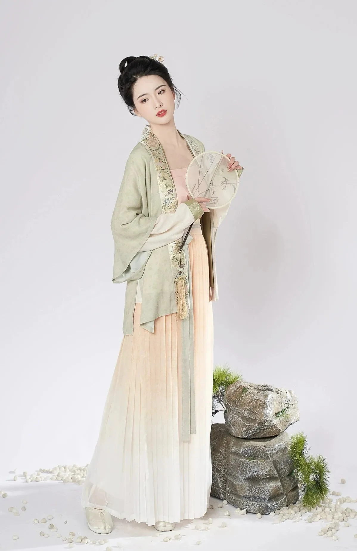 Wan Qiu 挽秋 Coming Autumn Song Dynasty Ruqun